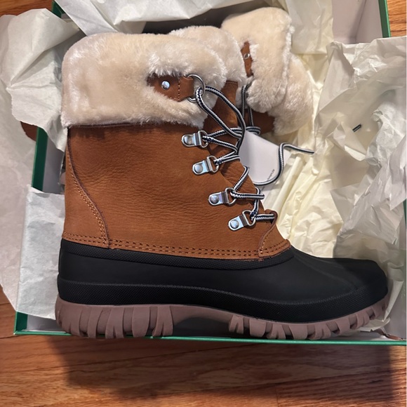 J.Crew Women’s Perfect Winter Boot in Nubuck & Sherpa - Picture 2 of 5
